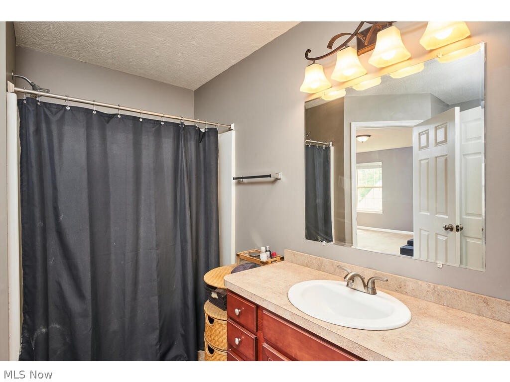 Creekside/Pleasant Lakes Condo - Residential