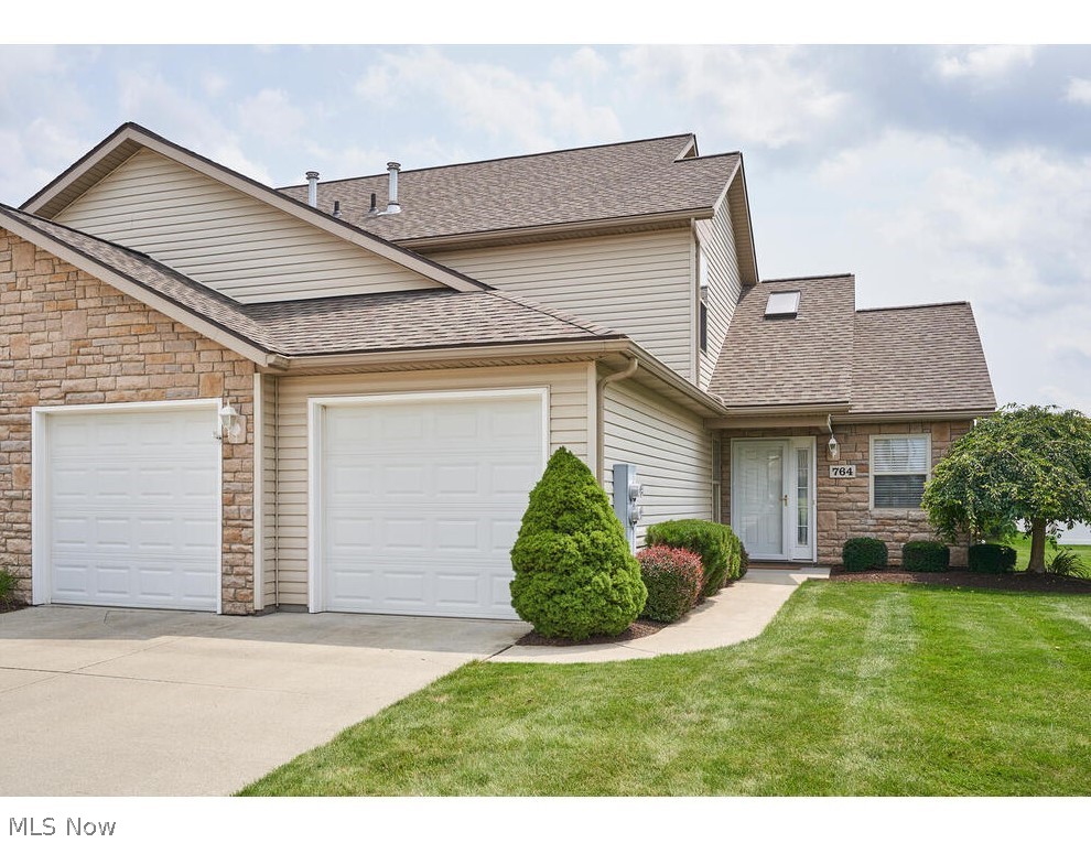 Creekside/Pleasant Lakes Condo - Residential