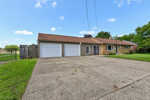 Tiny photo for 1211 Benskin Avenue SW, Canton, OH 44710 (MLS # 5238717)
