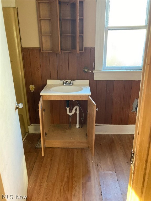 John & Anna E E Schotts - Residential Income