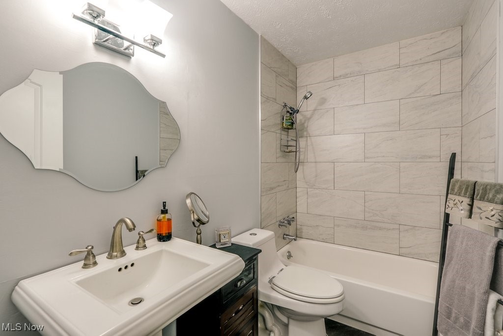 5589 Rainier Court #164, Parma, Ohio image 16