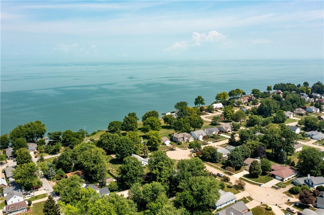 Edison Village Adult Hsng 02 - Residential