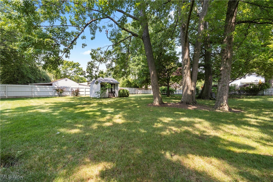 Edison Village Adult Hsng 02 - Residential