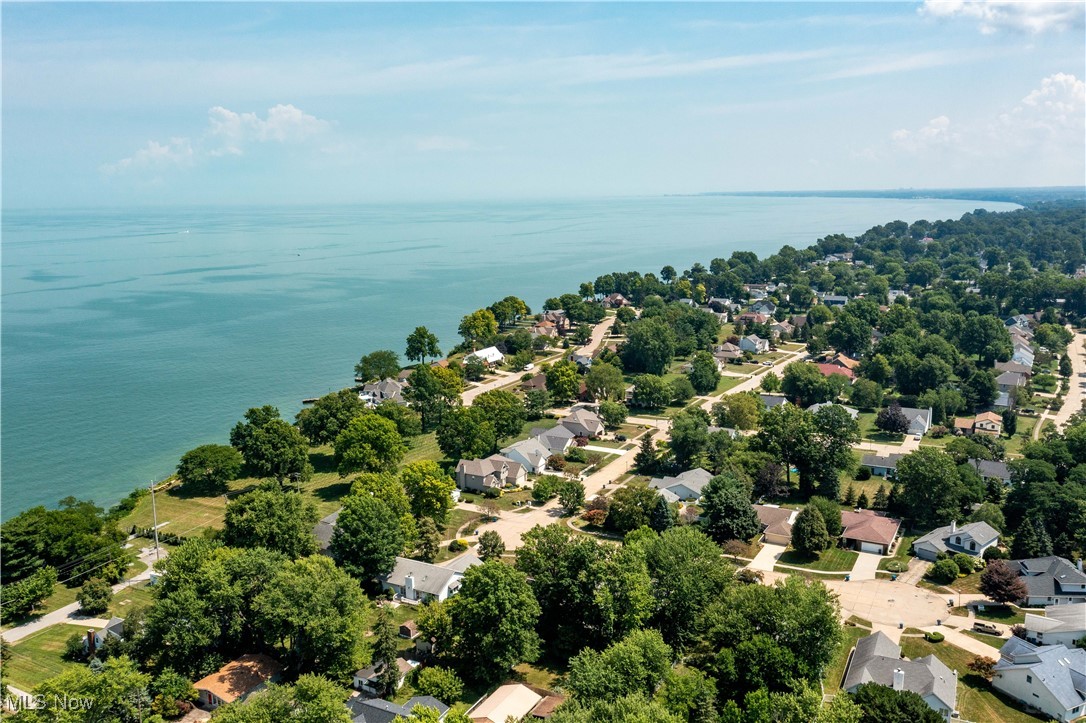 Edison Village Adult Hsng 02 - Residential