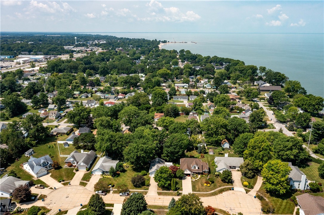 Edison Village Adult Hsng 02 - Residential