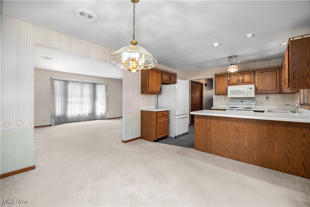 Edison Village Adult Hsng 02 - Residential