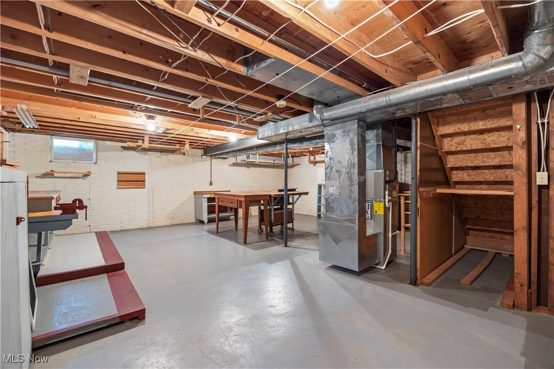 Edison Village Adult Hsng 02 - Residential