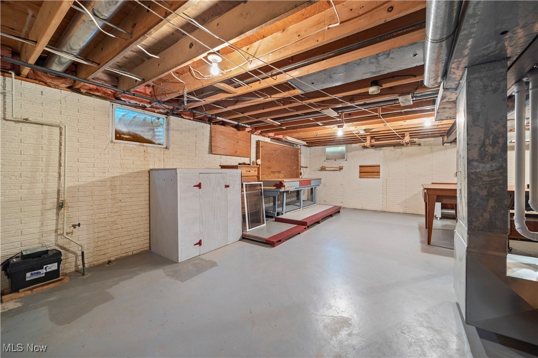 Edison Village Adult Hsng 02 - Residential