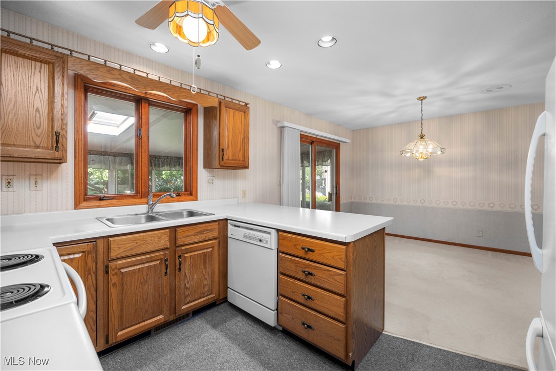 Edison Village Adult Hsng 02 - Residential