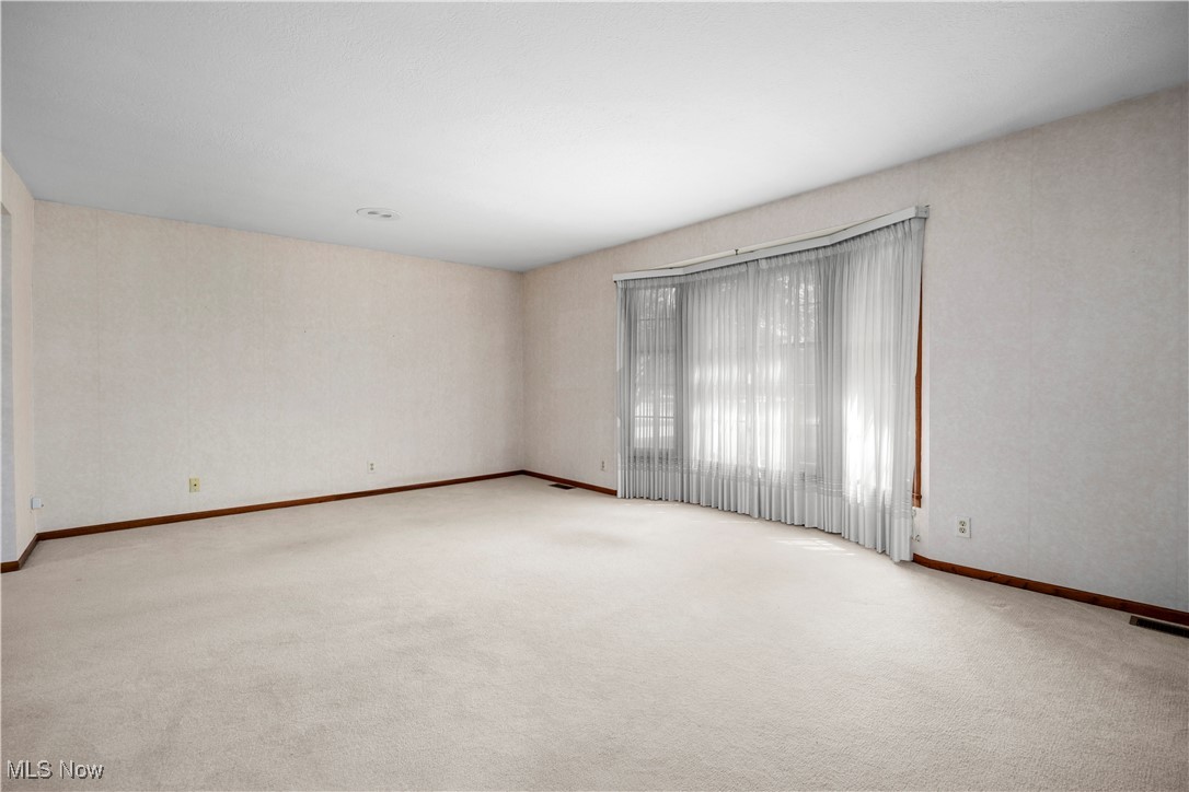 Edison Village Adult Hsng 02 - Residential