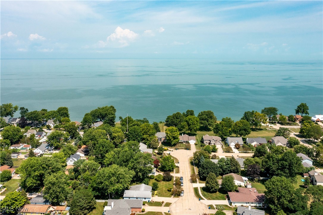 Edison Village Adult Hsng 02 - Residential