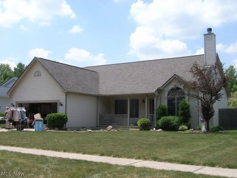 Single Family Residence in Elyria OH 739 Song Bird Street.jpg