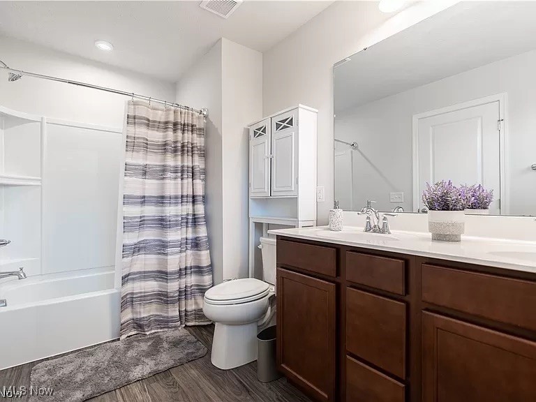 Jackson Park Place Condos Ph 10 - Residential