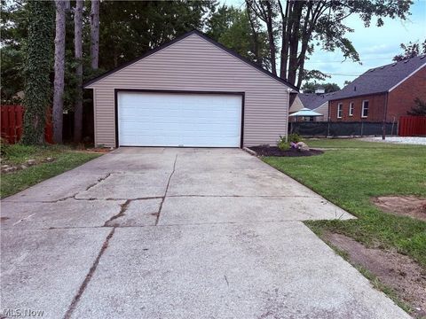 Tiny photo for 7254 Craigmere Drive, Cleveland, OH 44130 (MLS # 5188086)
