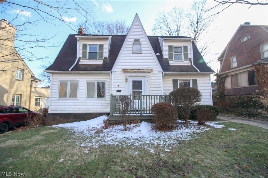 Near Youngstown's beautiful historic area, welcome to 255 Upland Avenue. This home has the charm and potential that you are looking for. Three bedrooms and 1.5 baths. First floor laundry right off the kitchen with additional hook ups still in the basement. Large kitchen has eat in area as well as a formal dining room! The living room is full of character with a wood burning fireplace. Hardwood floors that need TLC but could be beautiful when finished. Nice sun room.    Make your appointment today!