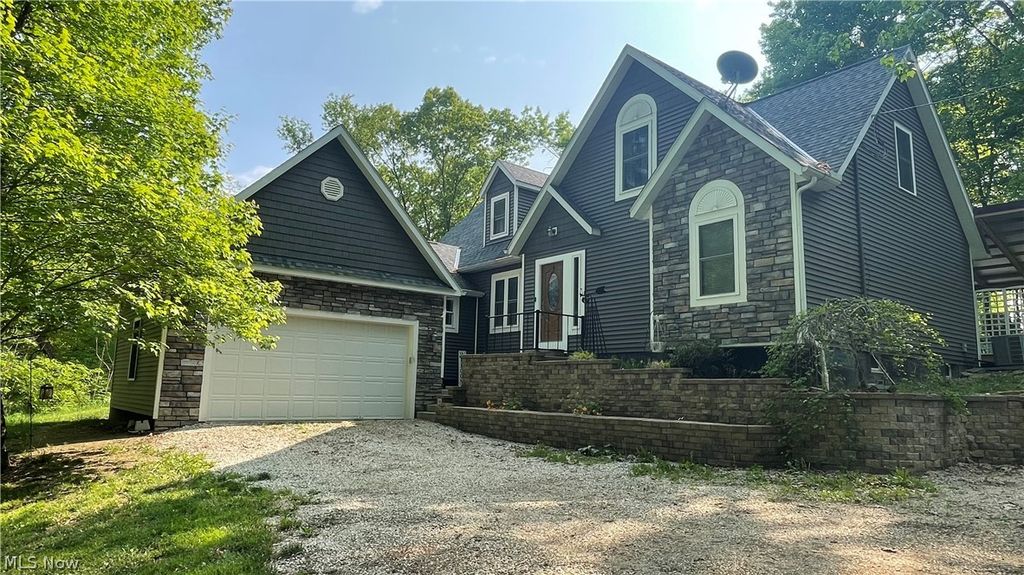 Photo of 5091 Apollo Road NE, Salineville, OH 43945 (MLS # 5209830)