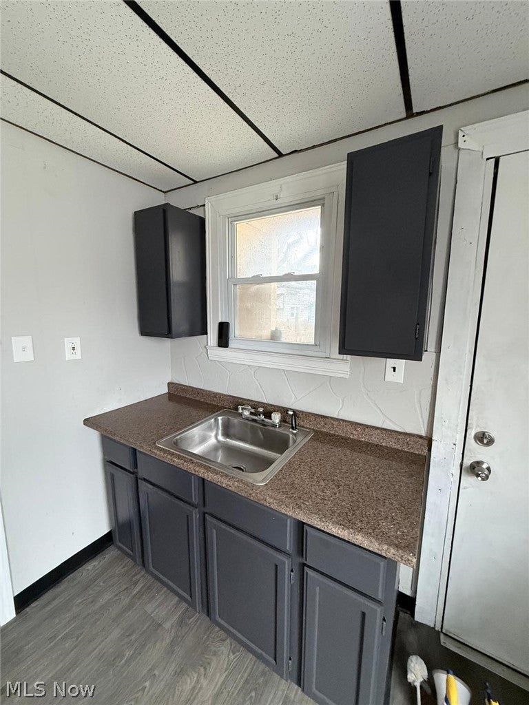 1011 E 72nd Place