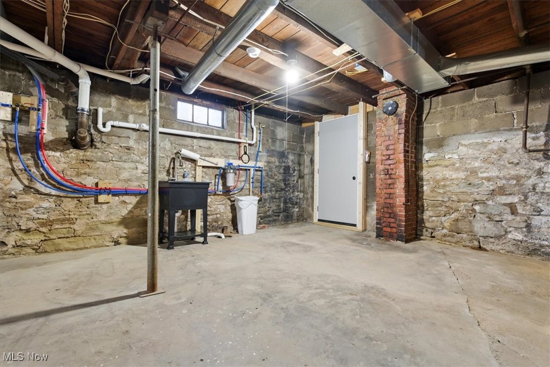 217 E 9th Street, Williamstown, West Virginia image 27