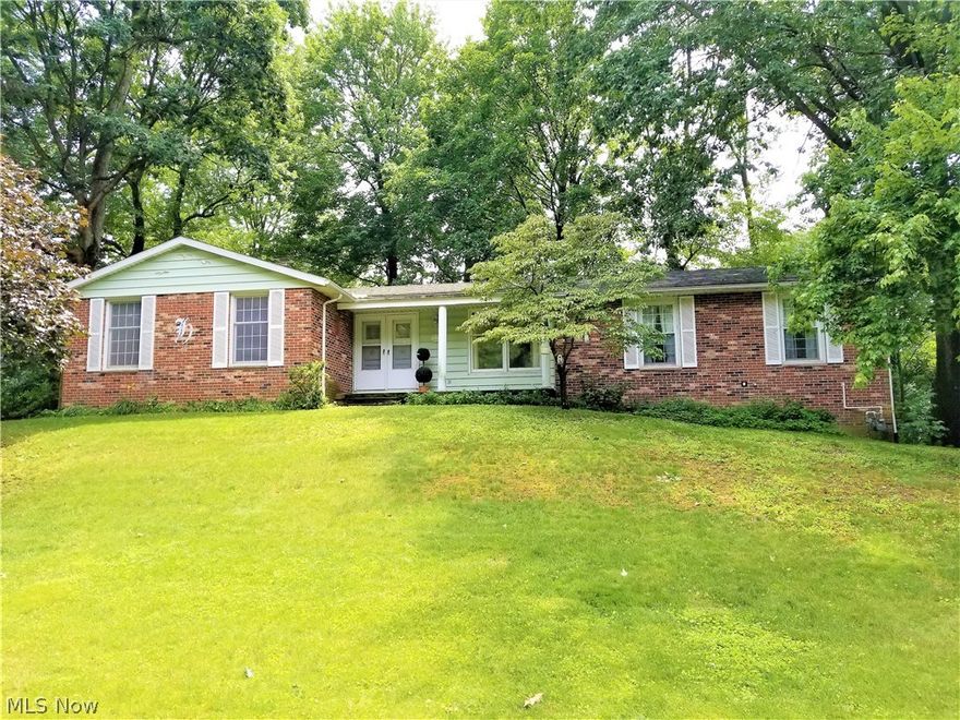 **ABSOLUTE AUCTION** WED. AUGUST 16TH @ 6:15PM - Brick & vinyl ranch in a super location with fine homes surrounding features foyer entrance w/center hall & guest closet, sunken living room w/decorative fireplace, kitchen w/breakfast bar and built-in dishwasher, electric range, refrigerator, ceiling fan & pantry, family room w/gas log fireplace with french doors leads to large wood deck, 2 bedrooms, master suite w/full bath and walk-in closet, large tiled bath w/tub/shower, full walkout basement easily finished, FA gas furnace w/central air, 200 amp circuit breaker electric, washer & dryer hookups, attached 2 car garage and private drive. Home awaits your remodeling & decorating. Convenient to Reservoir Park. Corner lot with frontage on Ironwood and Oakhill. Attention Investors and First Time home owners, don't miss this one!! Sells to the highest bidder at Absolute Auction!! Open auction day one hour prior to auction.

Real Estate Terms: 15% down auction day, balance due at closing.