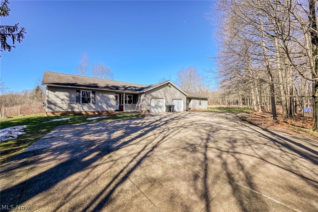 Photo of 8464 Tallmadge Road, Ravenna, OH 44412 (MLS # 5188900)
