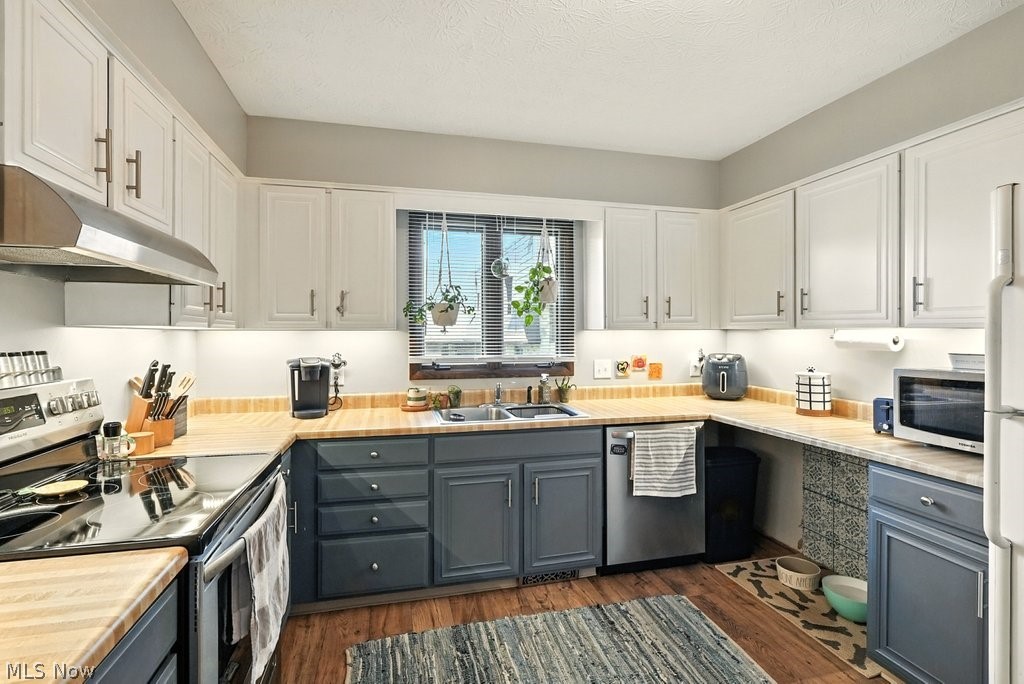 Briarwood Condos Ph 2 - Residential