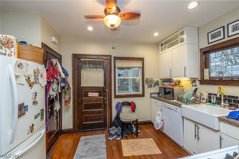Tiny photo for 1306 W 106 Street, Cleveland, OH 44102 (MLS # 5203378)