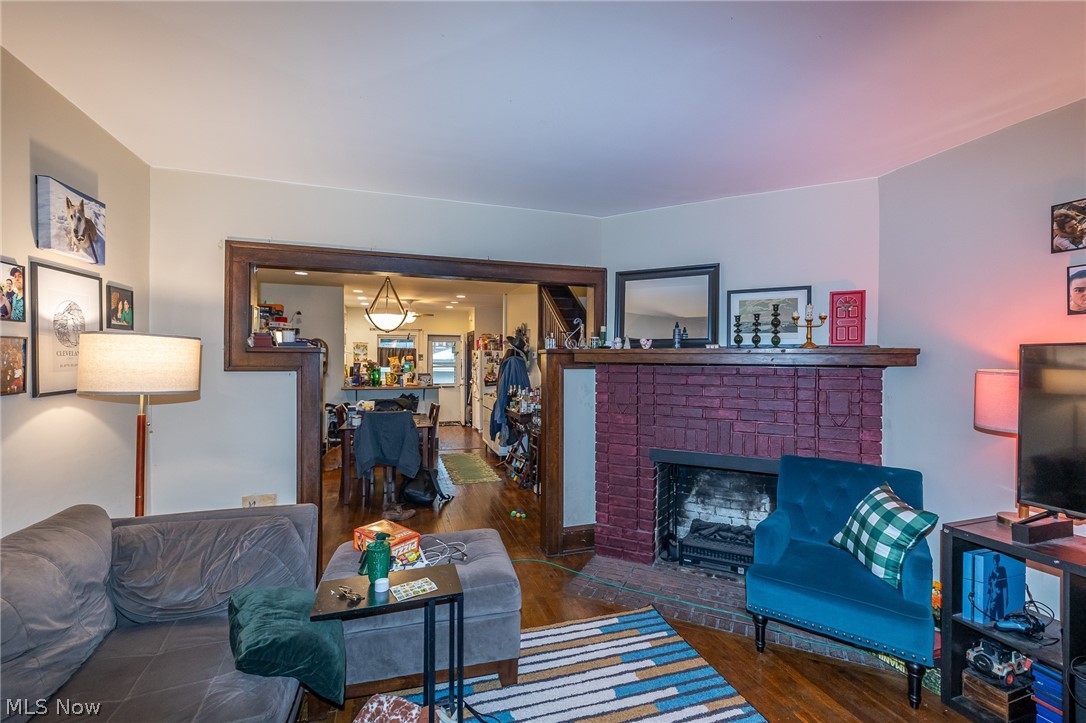 1306-1308 W 106 Street