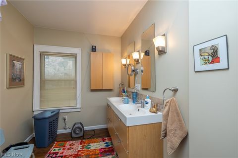 Tiny photo for 1306 W 106 Street, Cleveland, OH 44102 (MLS # 5203378)