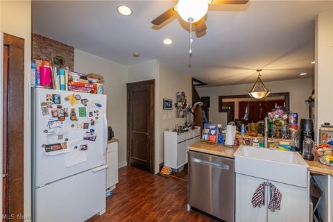 Tiny photo for 1306 W 106 Street, Cleveland, OH 44102 (MLS # 5203378)