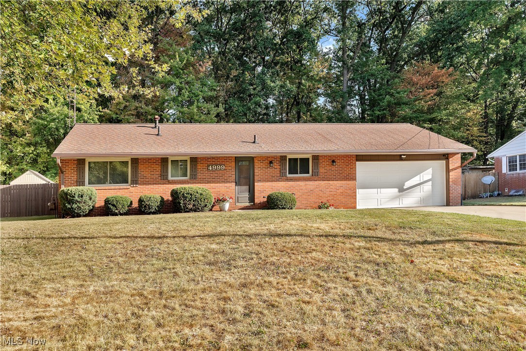 Welcome to 4999 Peggy Ann Drive in the heart of New Franklin! This beautifully maintained 3 bedroom, 2 bath home blends comfort, updates, and a prime location. Tucked in a quiet neighborhood, this beauty backs up to Portage Lakes State Park.
Upon arriving, you'll notice the great curb appeal this one offers! Enjoy a fenced in backyard and a roomy 2 car garage, ideal for parking, hobbies, or extra storage. With its close proximity to nature trails, boating, and dining, this home combines peaceful living with easy access to all the recreation Portage Lakes has to offer.
Inside, you’ll love the larger kitchen area, completely remodeled bathrooms and the bright, inviting sunroom, perfect for morning coffee or relaxing evenings. The large living room also connects to the sunroom, making these spaces great for entertaining. The 3 bedrooms offer ample space with wonderful natural lighting. The spacious basement offers extra storage and the potential to be finished for even more living space.
Don’t miss your chance to see this move in ready gem, schedule your showing today!