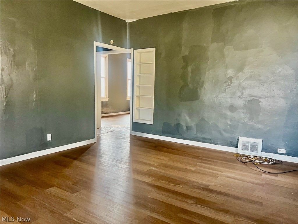 Photo of 3508 Independence Road, Cleveland, OH 44105 (MLS # 5191464)