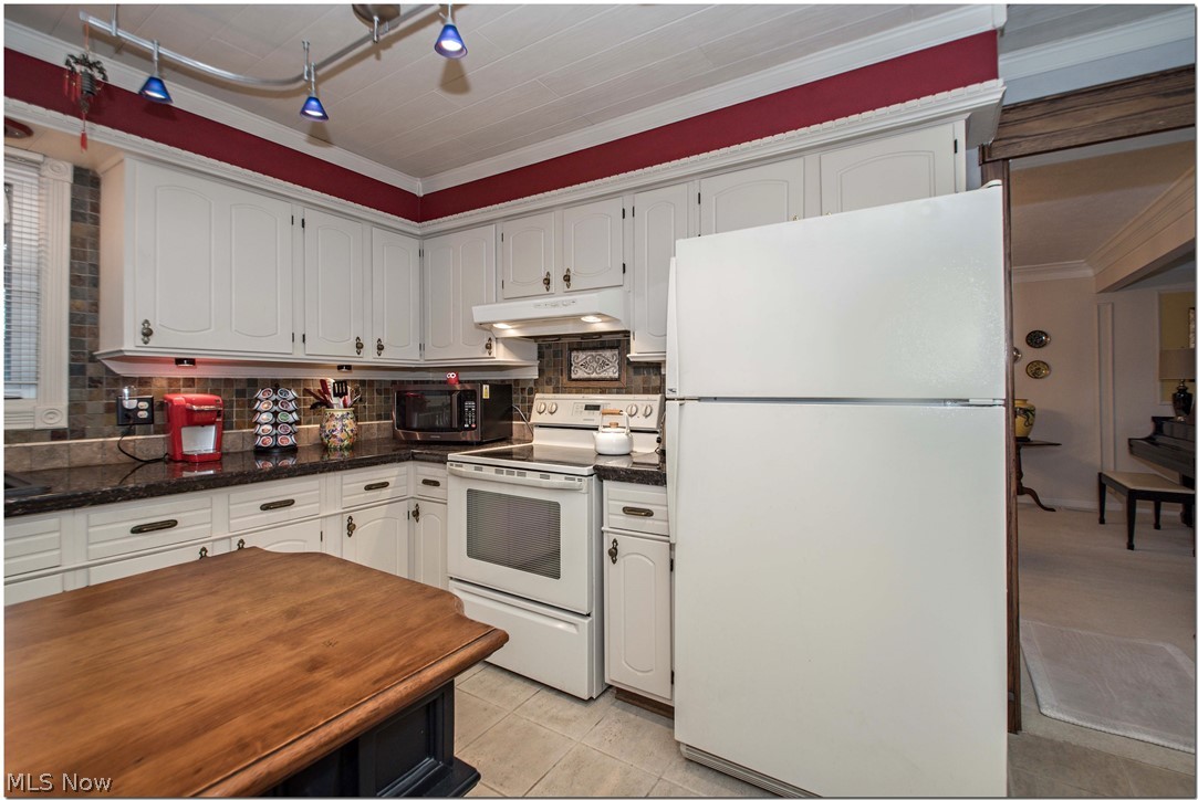 Hunting Mdws 02 - Residential