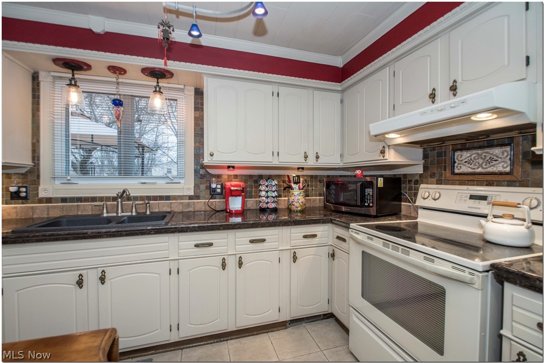 Hunting Mdws 02 - Residential