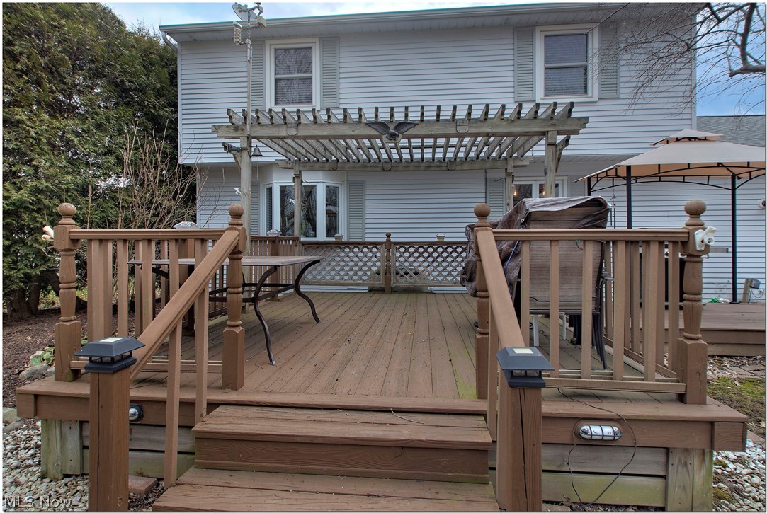 Hunting Mdws 02 - Residential