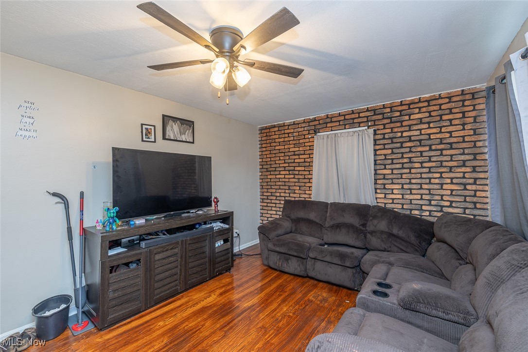 21202 franklin Road