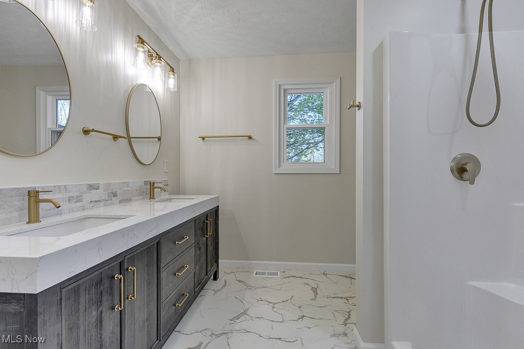 9585 Shaw Road, Spencer, Ohio image 24