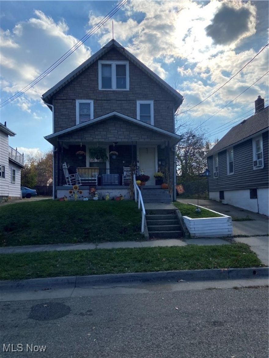 Investors, Welcome to 542 Baird St.! This duplex ( 2 bedroom 1 bathroom each unit) is located just minutes from Downtown Akron (undergoing redevelopment and construction projects for innovative expansion). Property is tenant occupied. Long term tenants pay $600 and $620 along with gas and electric. Rent amounts are not at current market value for 2 bedroom apartments, rent can and should be increased. Duplex to be sold as package with its “sister” duplex next door- 546 Baird St. Call to schedule private showings!!