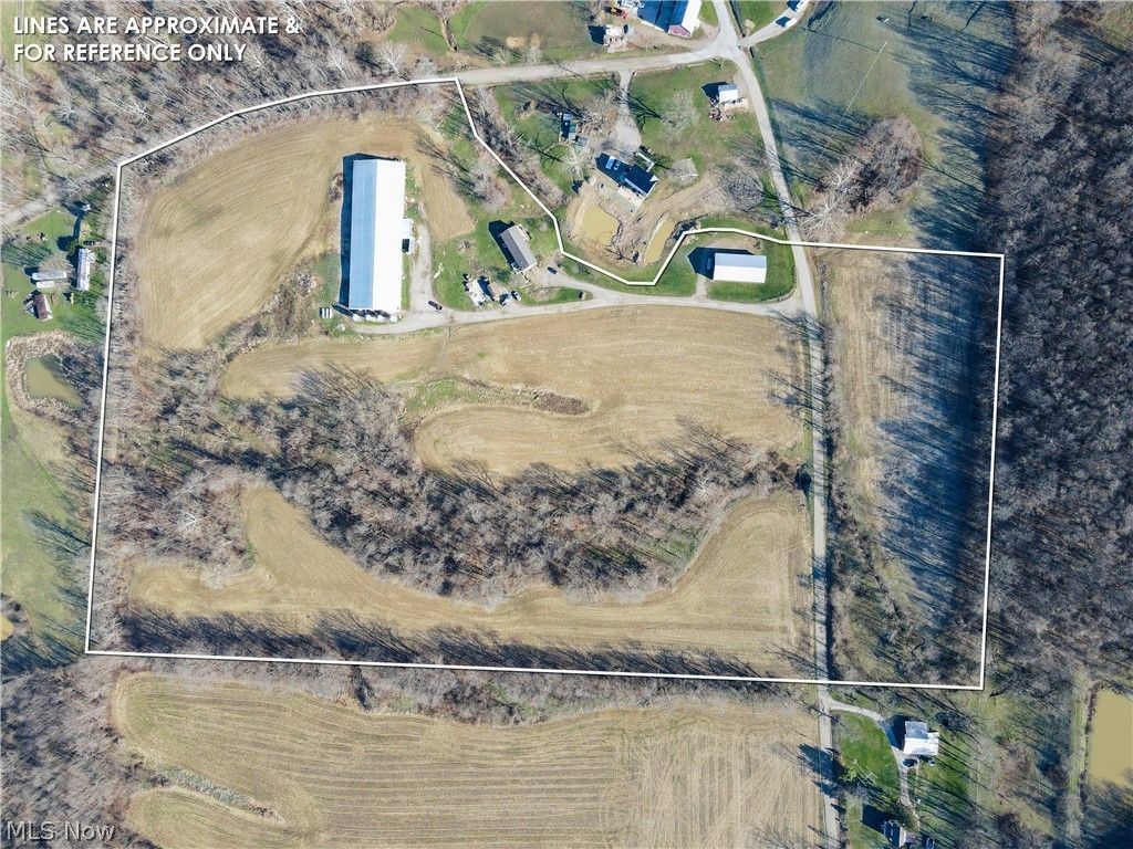 Photo of 19345 Township Rd 121, Newcomerstown, OH 43832 (MLS # 5196132)
