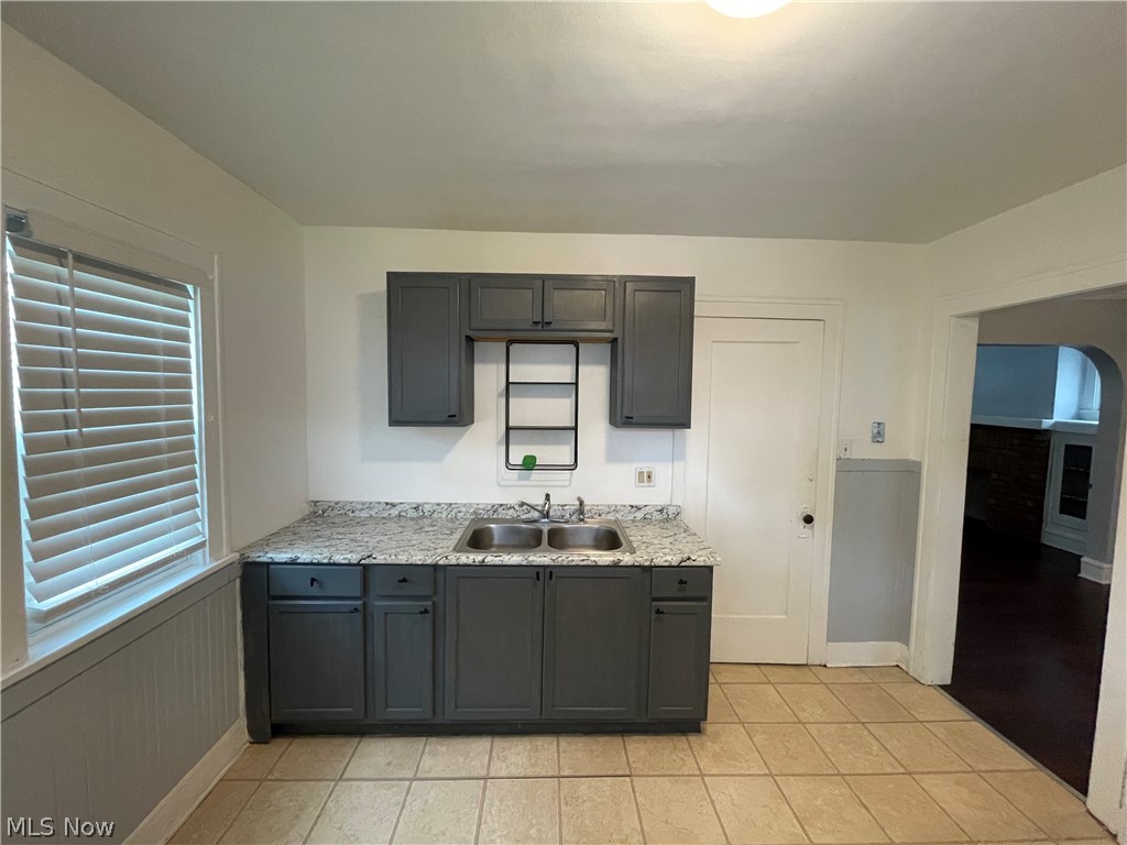 Lorain Heights 02 - Residential Lease