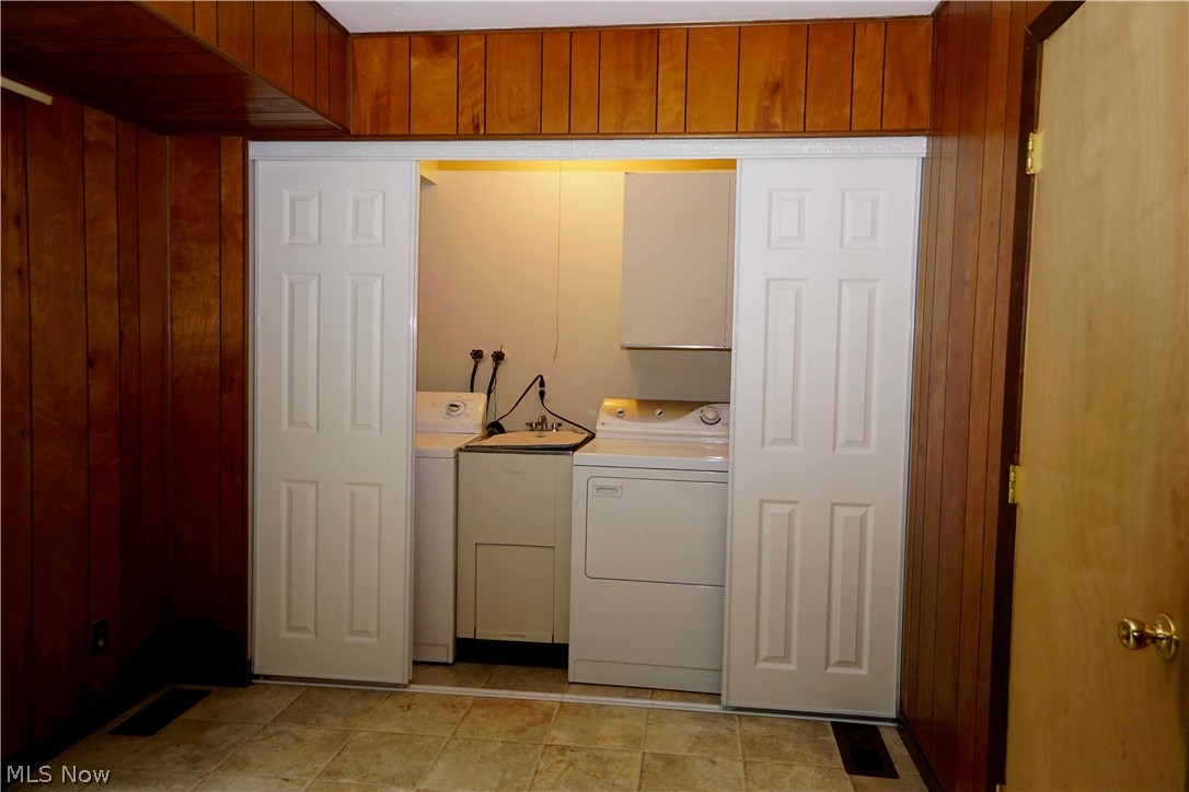 Mentor Garden Fwy Estate 02 - Residential Lease