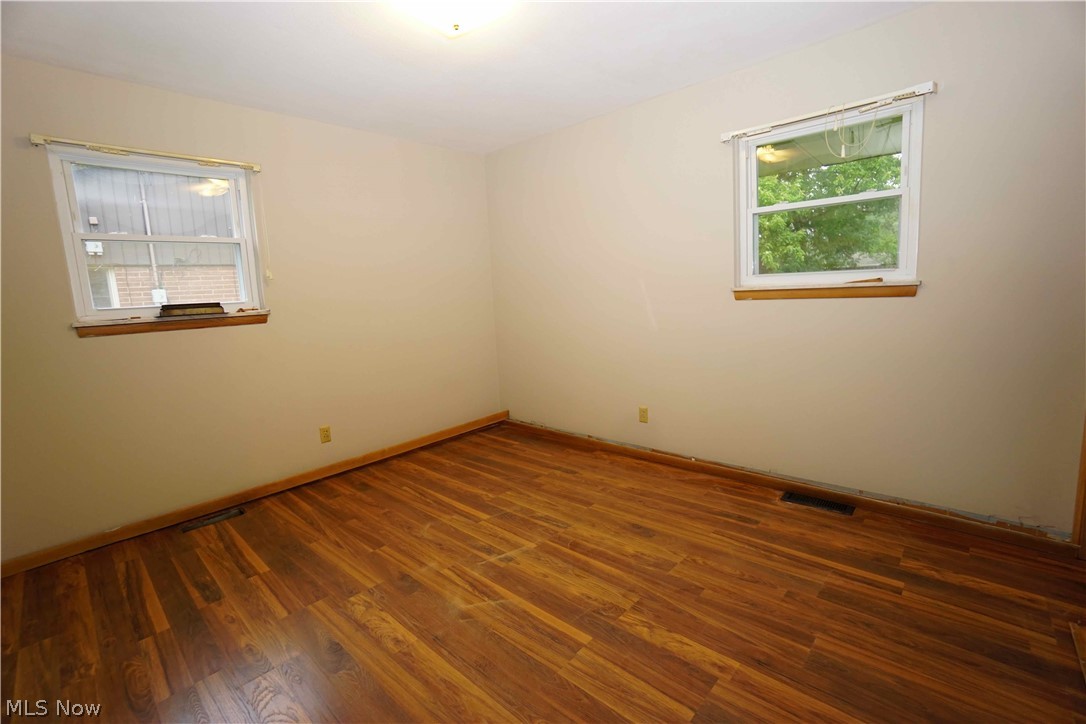 Mentor Garden Fwy Estate 02 - Residential Lease