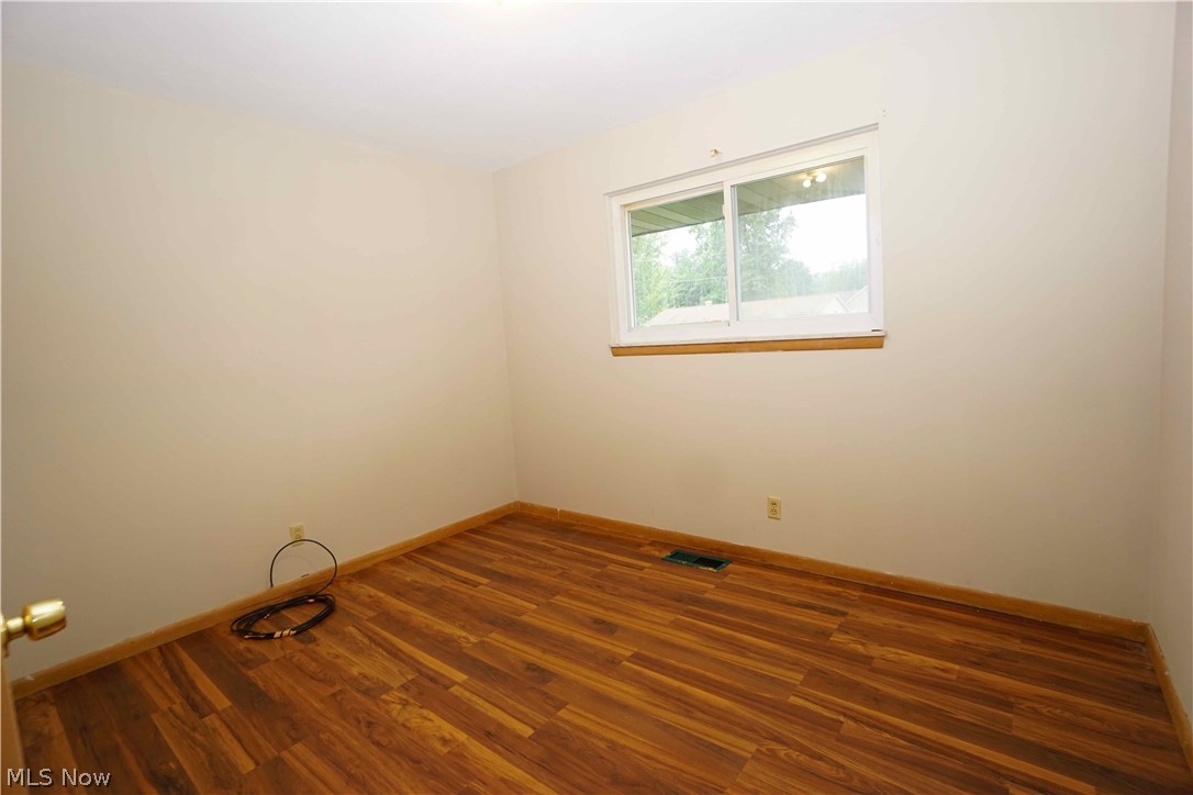 Mentor Garden Fwy Estate 02 - Residential Lease