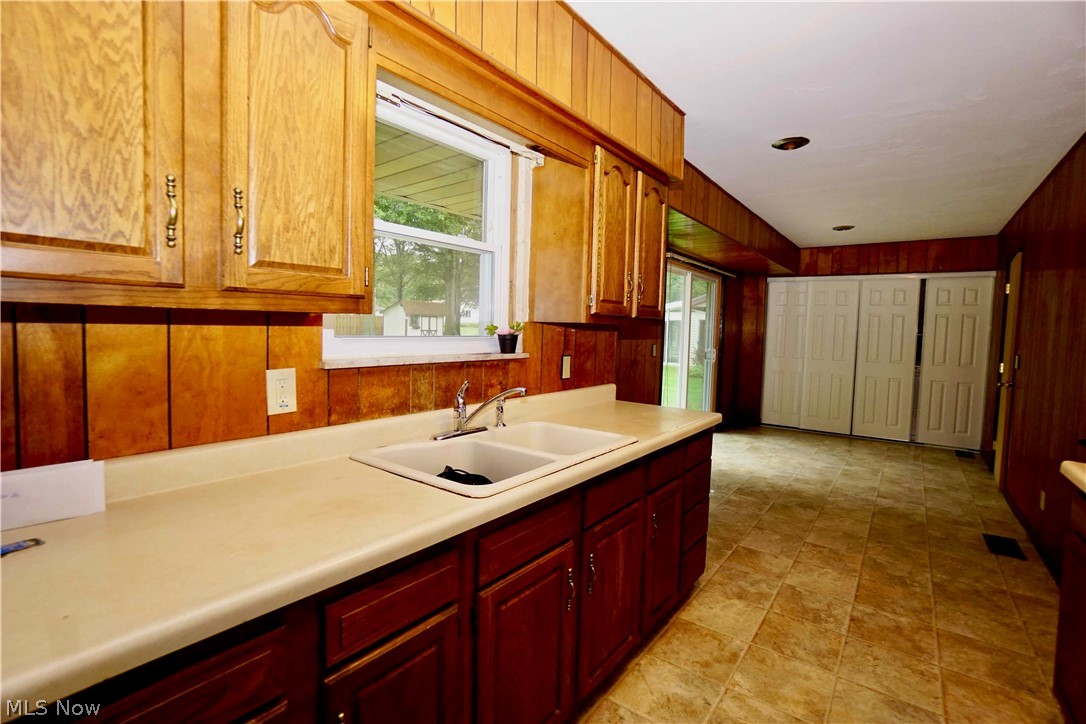 Mentor Garden Fwy Estate 02 - Residential Lease