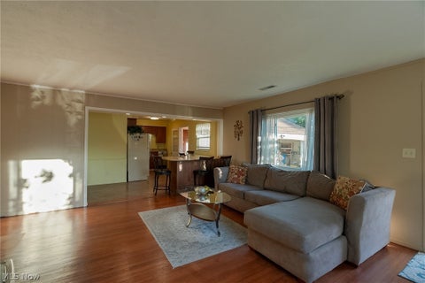 Tiny photo for 723 Orchard Road, Willoughby, OH 44094 (MLS # 5253219)