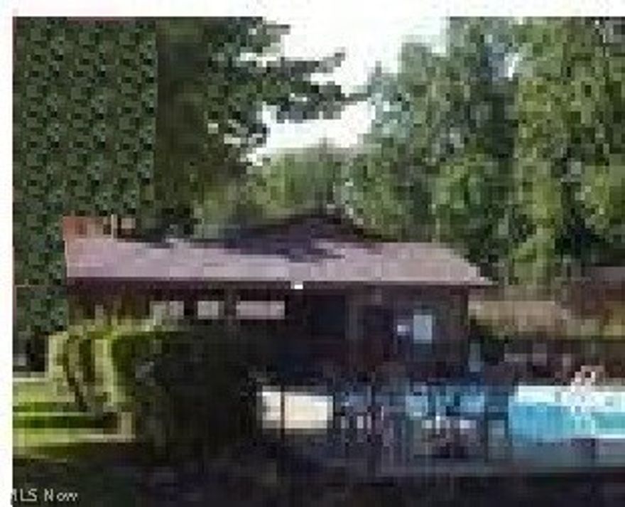 Shows Like a model. Freshly painted with light neutral decor. New carpet.  Beautiful appliances.  Large enclosed screened in porch with beautiful view.  In suite laundry.  Storage locker on second floor.  Conveniently located walk to retail restaurants, and transportation easy access to I-480 and I-90 and airport.