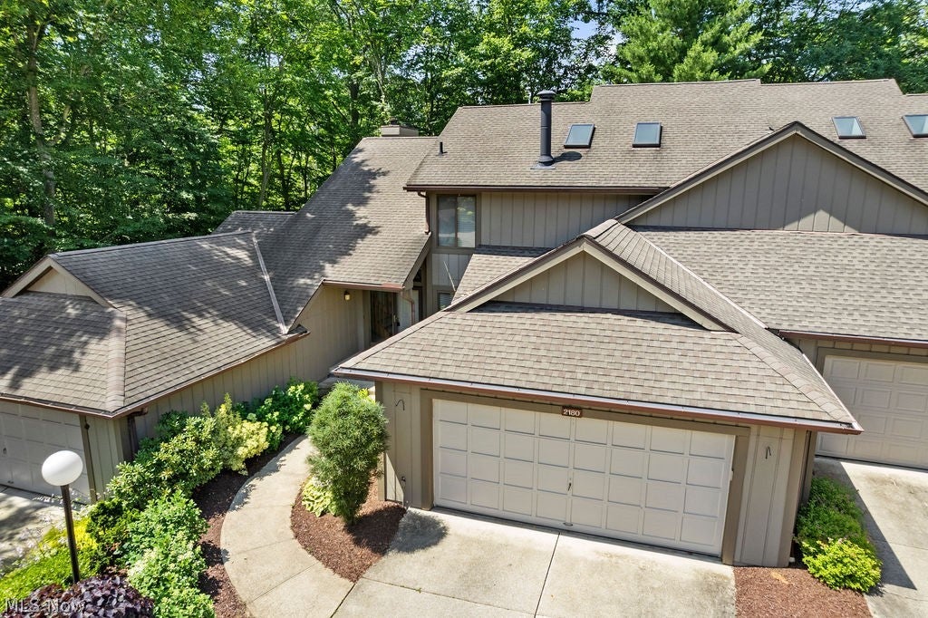 Photo of 2180 Stone Creek Trail, Cuyahoga Falls, OH 44223 (MLS # 5224290)