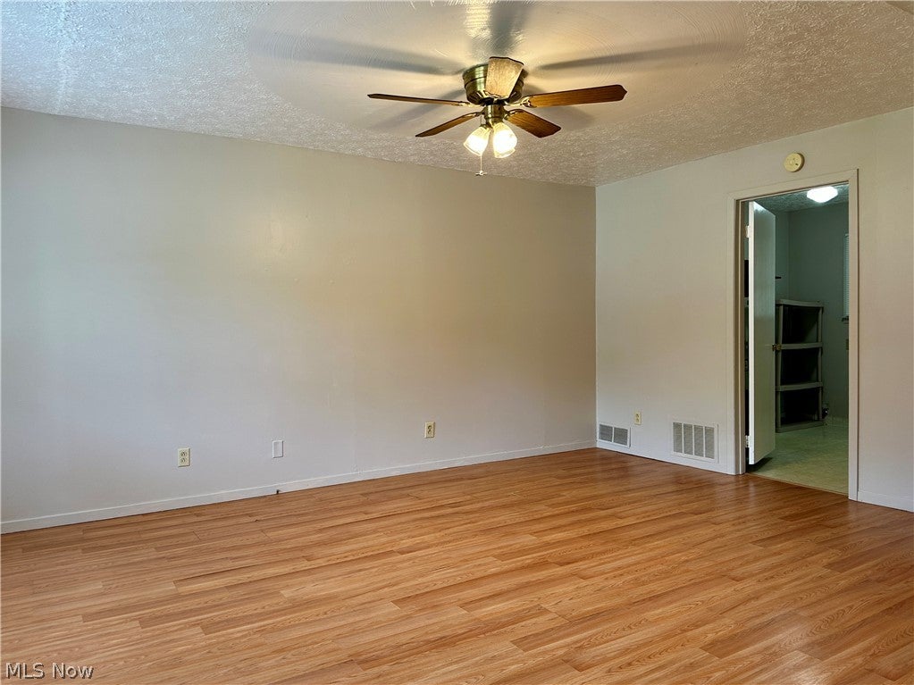 Photo of 4827 Dunsmore Avenue, Ashtabula, OH 44004 (MLS # 5217575)