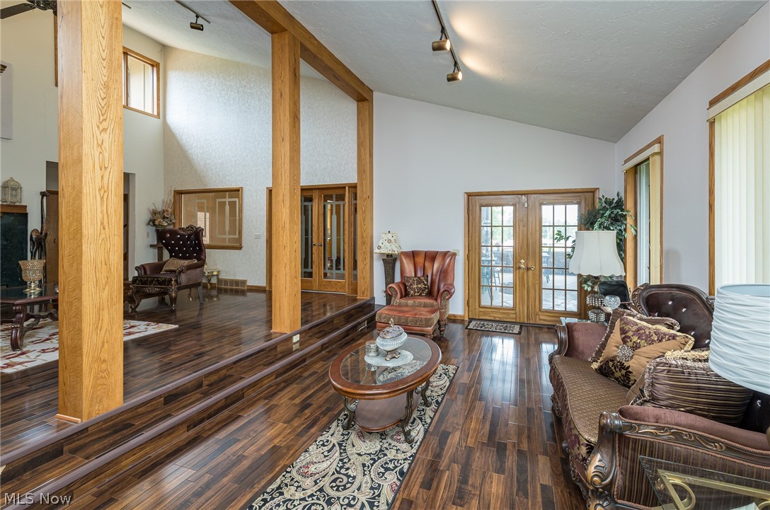 Medwid Meadows - Residential