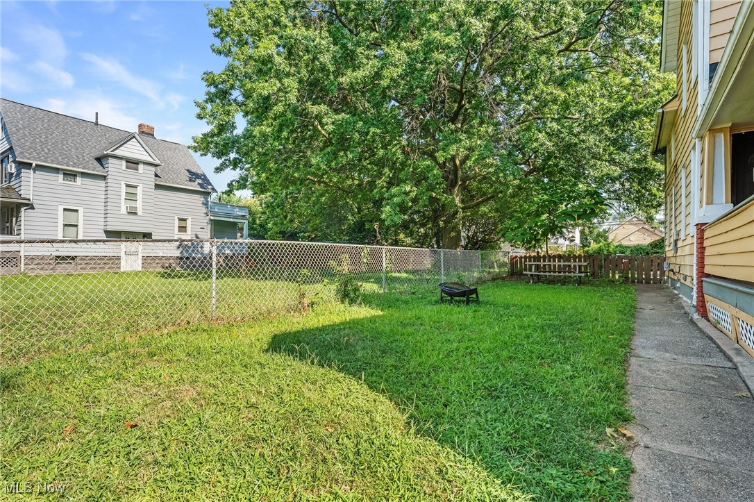5816 Madison