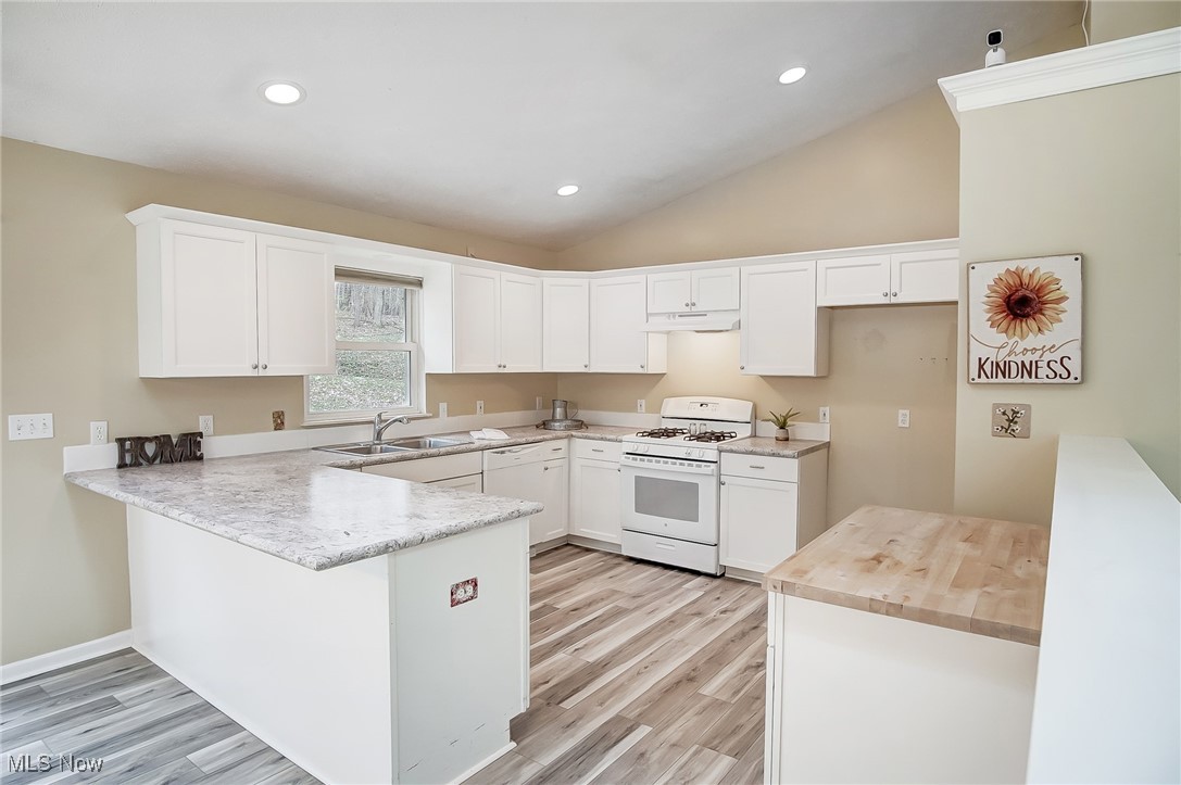 77 N Thomas Road, Tallmadge, Ohio image 13